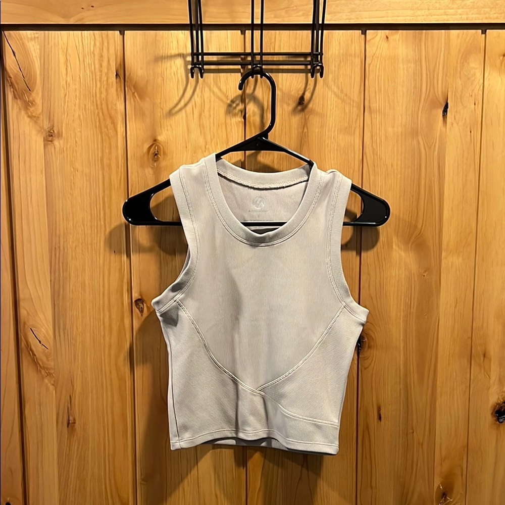 Move Theory Women's Tan Sleeveless Ribbed Workout Top - Small